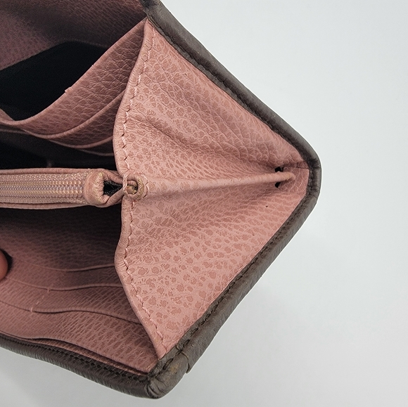 Authentic Preowned Gucci Bifold Wallet - Picture 13 of 14